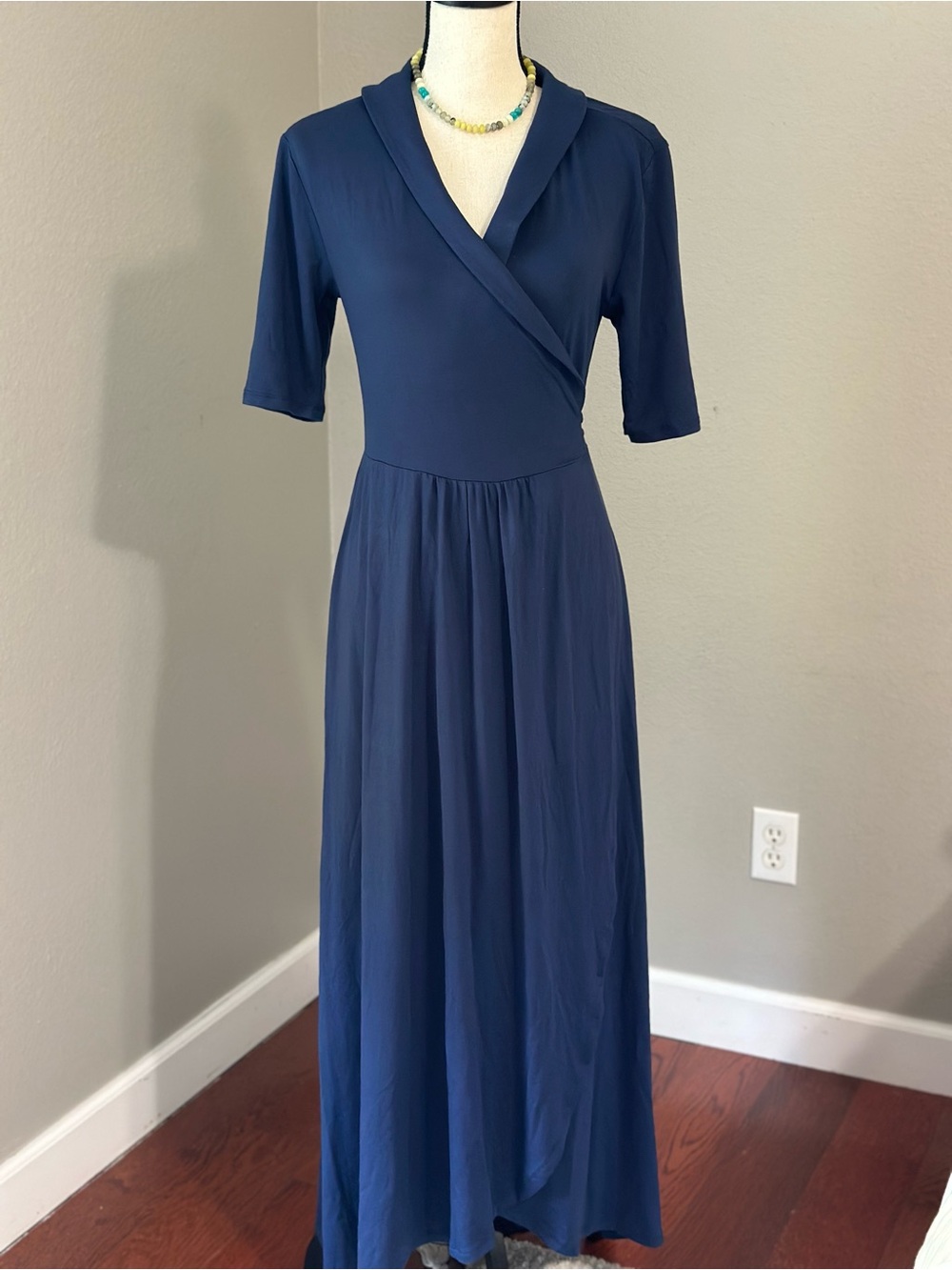 NEW Quince Tencel Jersey Minimalist Midi Wrap Quiet Luxury Dress